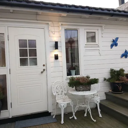 Semesterbostad Huset Pa Hauen *